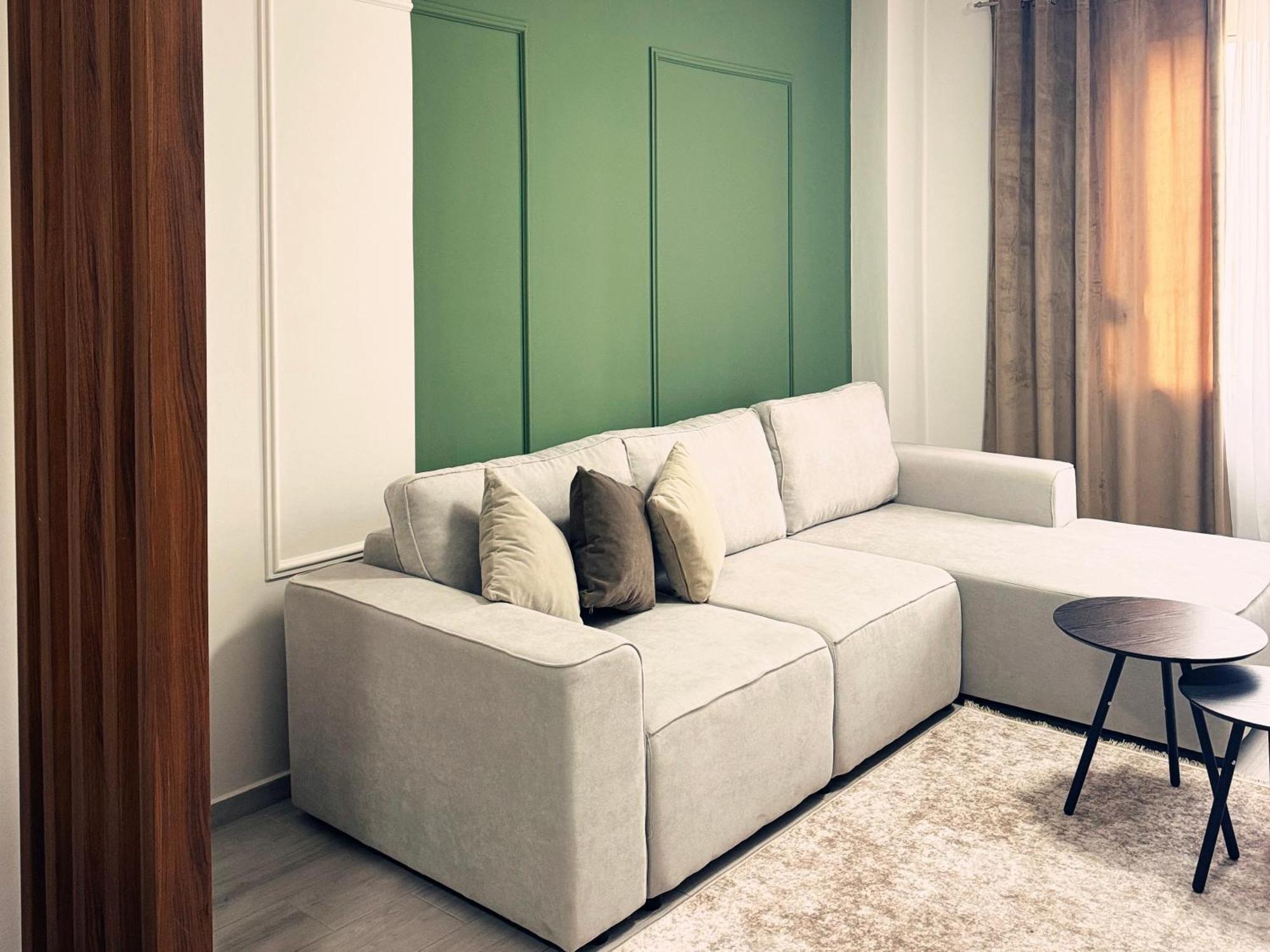טיראנה Enol Plazza Apartment מראה חיצוני תמונה