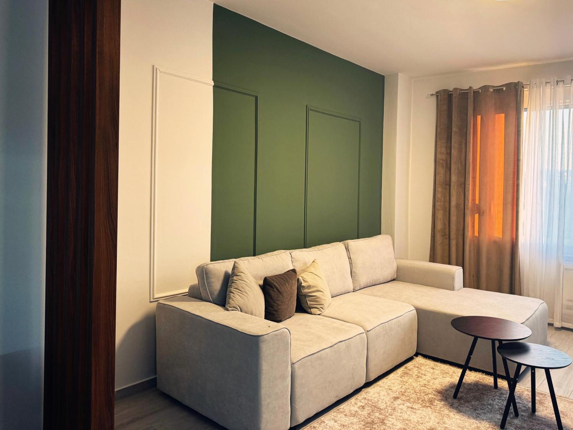 טיראנה Enol Plazza Apartment מראה חיצוני תמונה